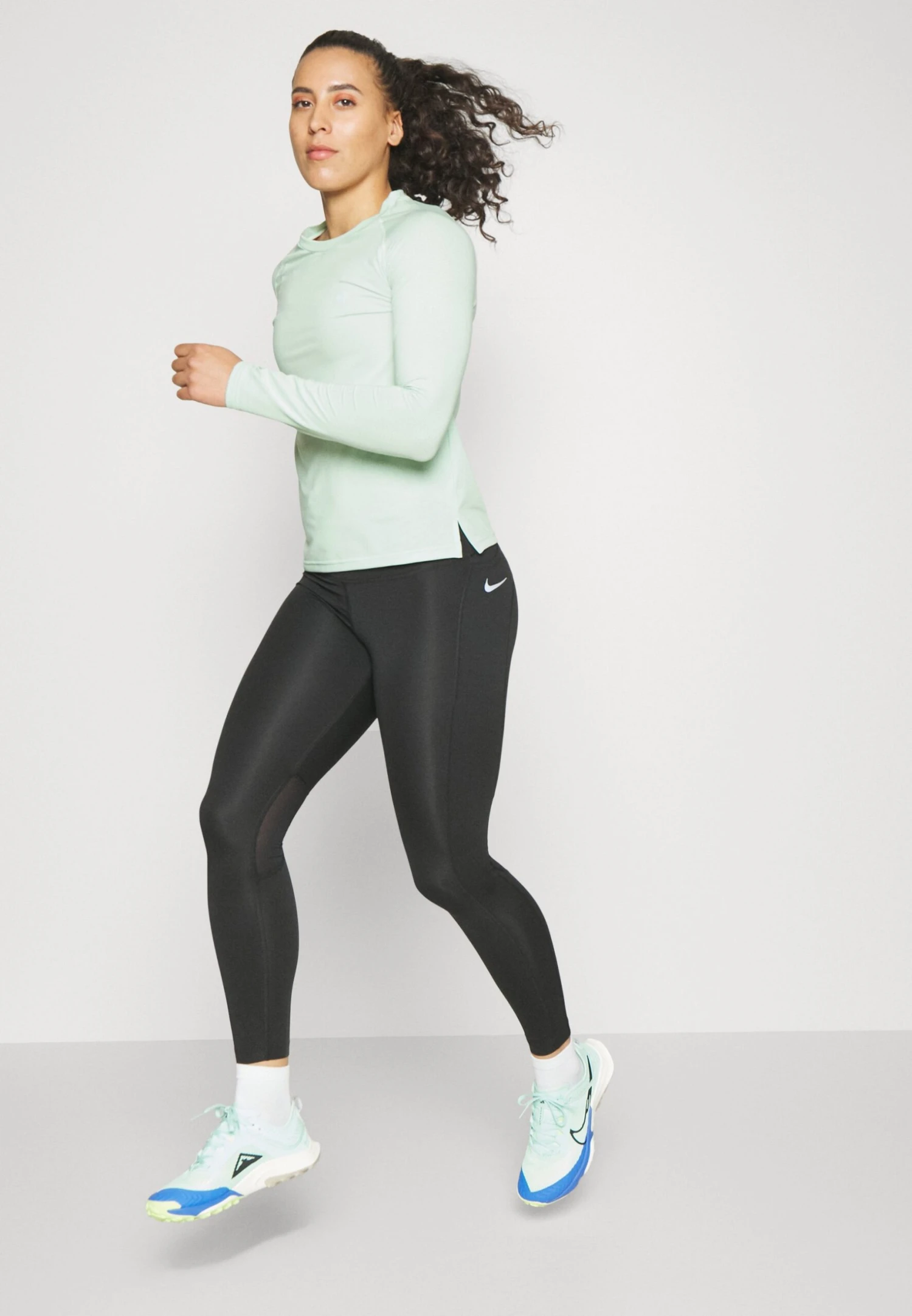 Camiseta De Manga Larga - Light Green - Imagen 4