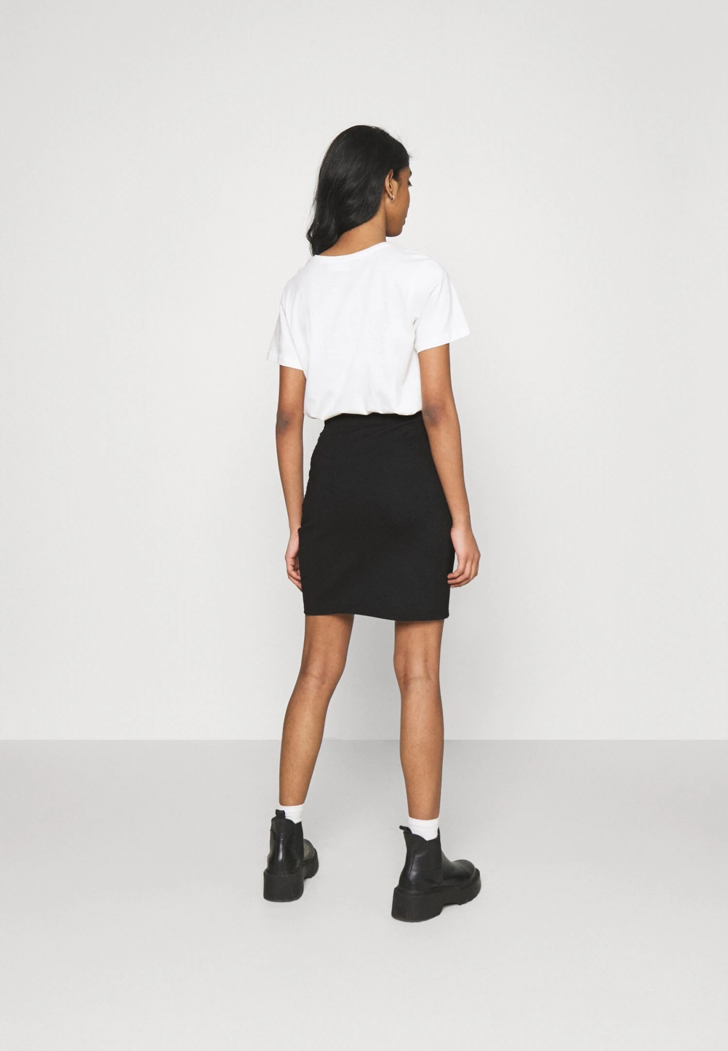 Even&Odd Asymetric Overlap Wrap Mini High Waisted Skirt - Falda De Tubo - Black - Imagen 3