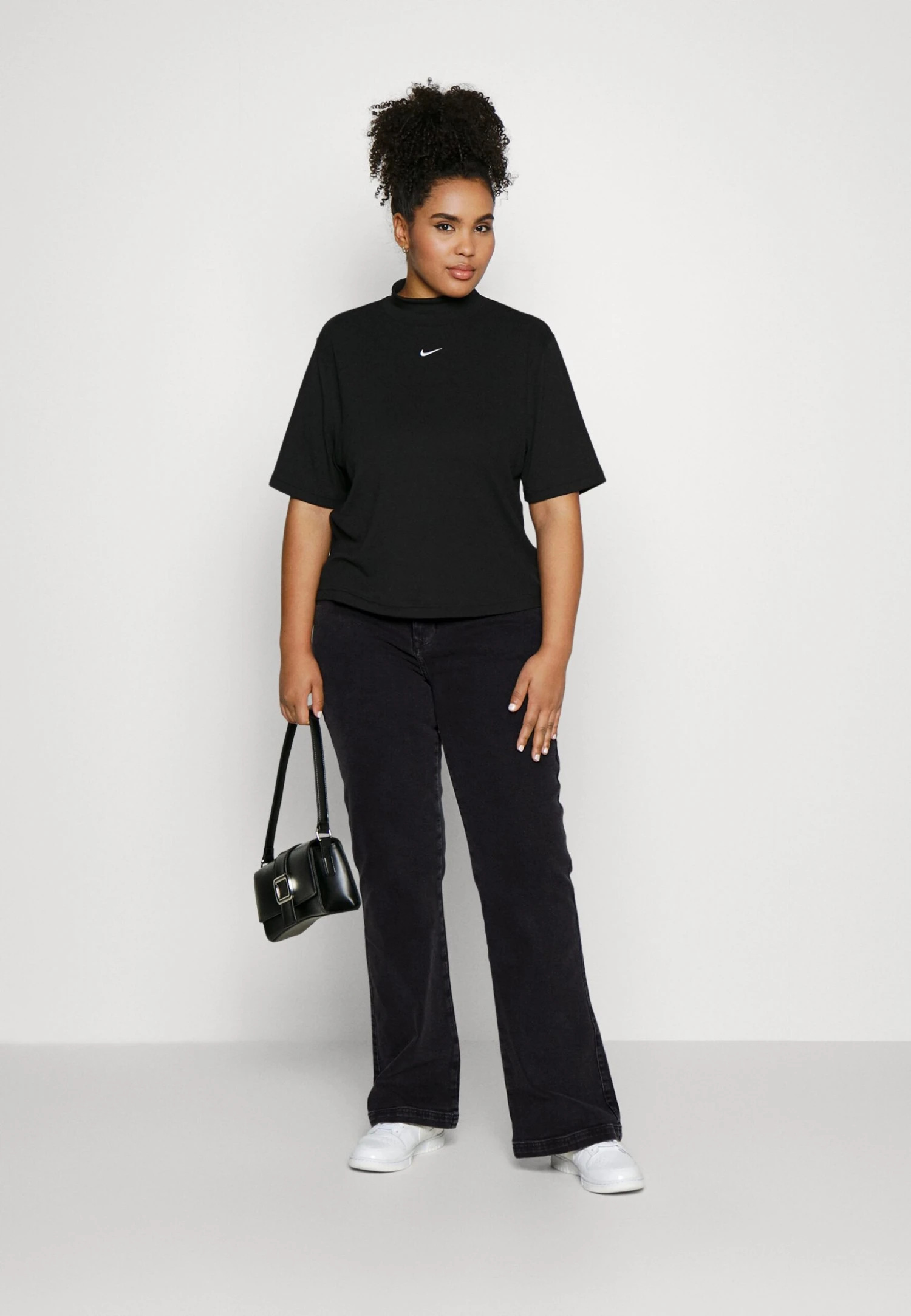 Young Washed Clean Kick Flare- Vaqueros Bootcut - Black Denim - Imagen 2