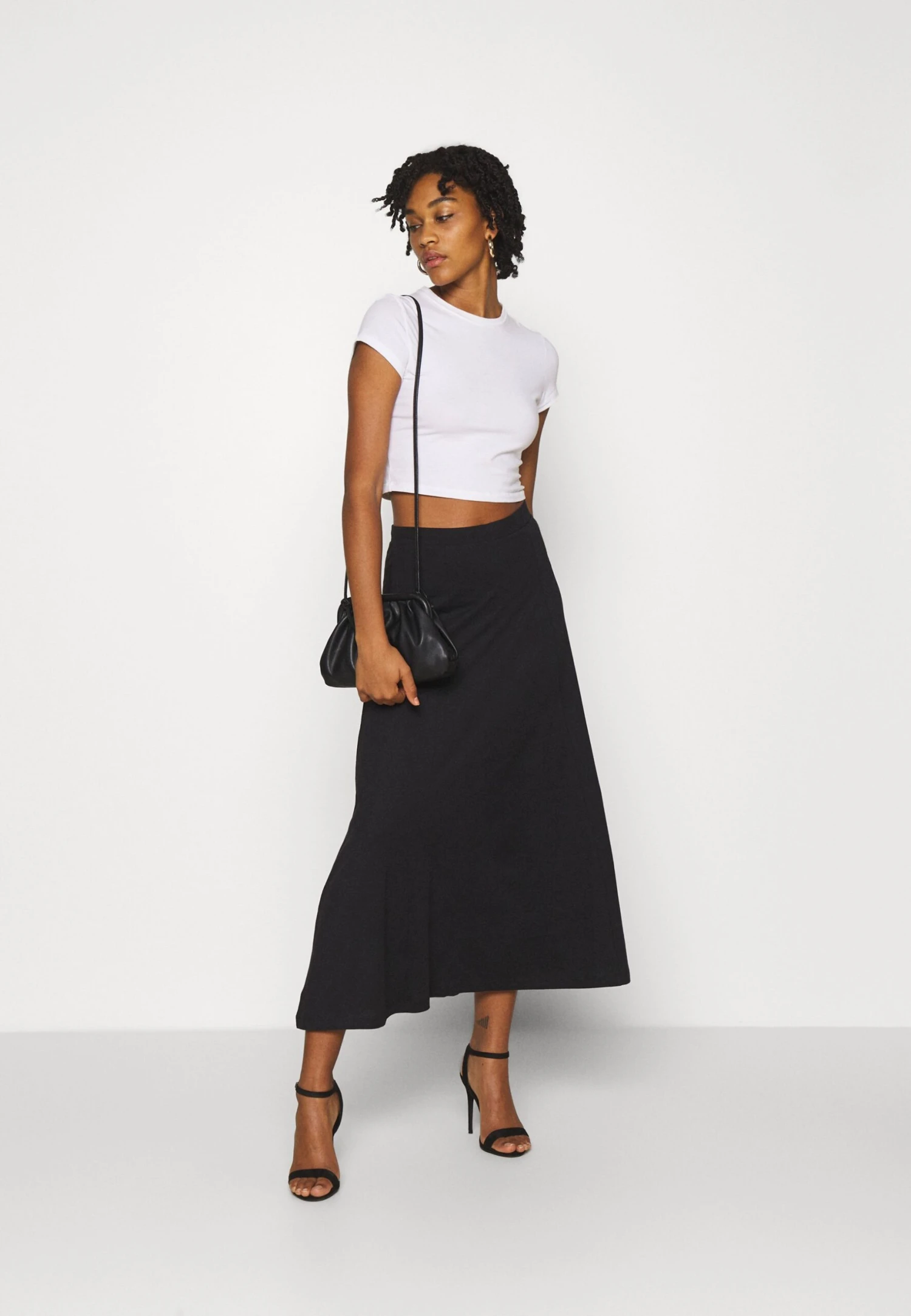 Even&Odd Basic Maxi Skirt - Falda Acampanada - Black - Imagen 2