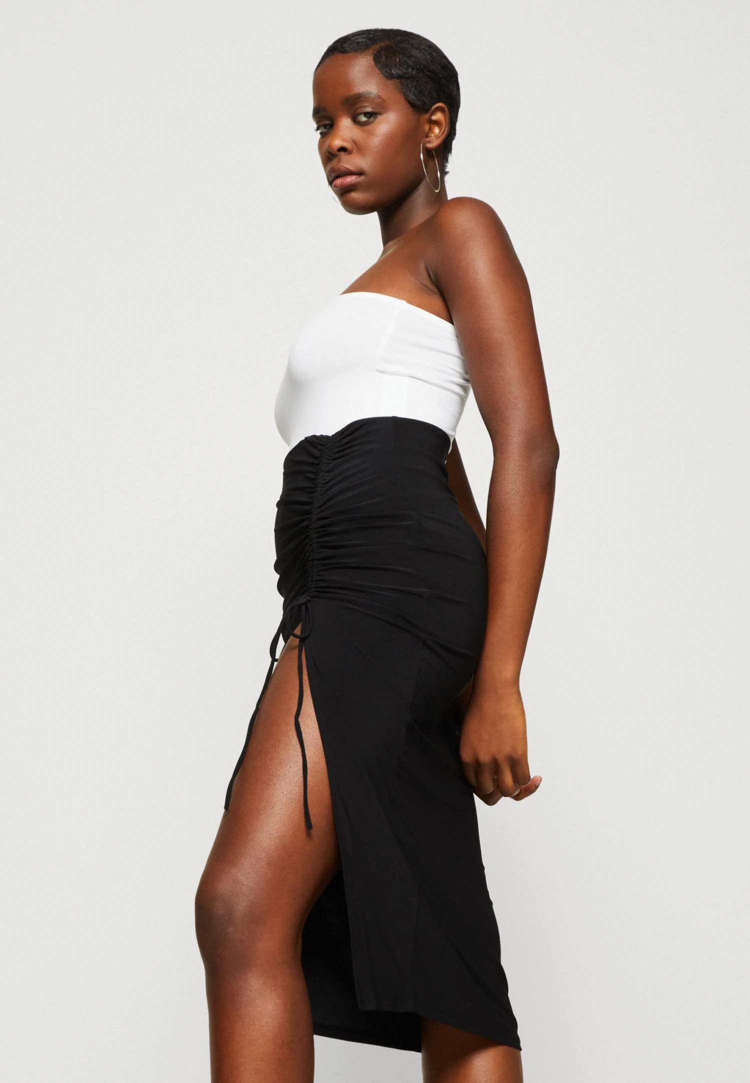 Even&Odd Falda De Tubo - Black - Imagen 4
